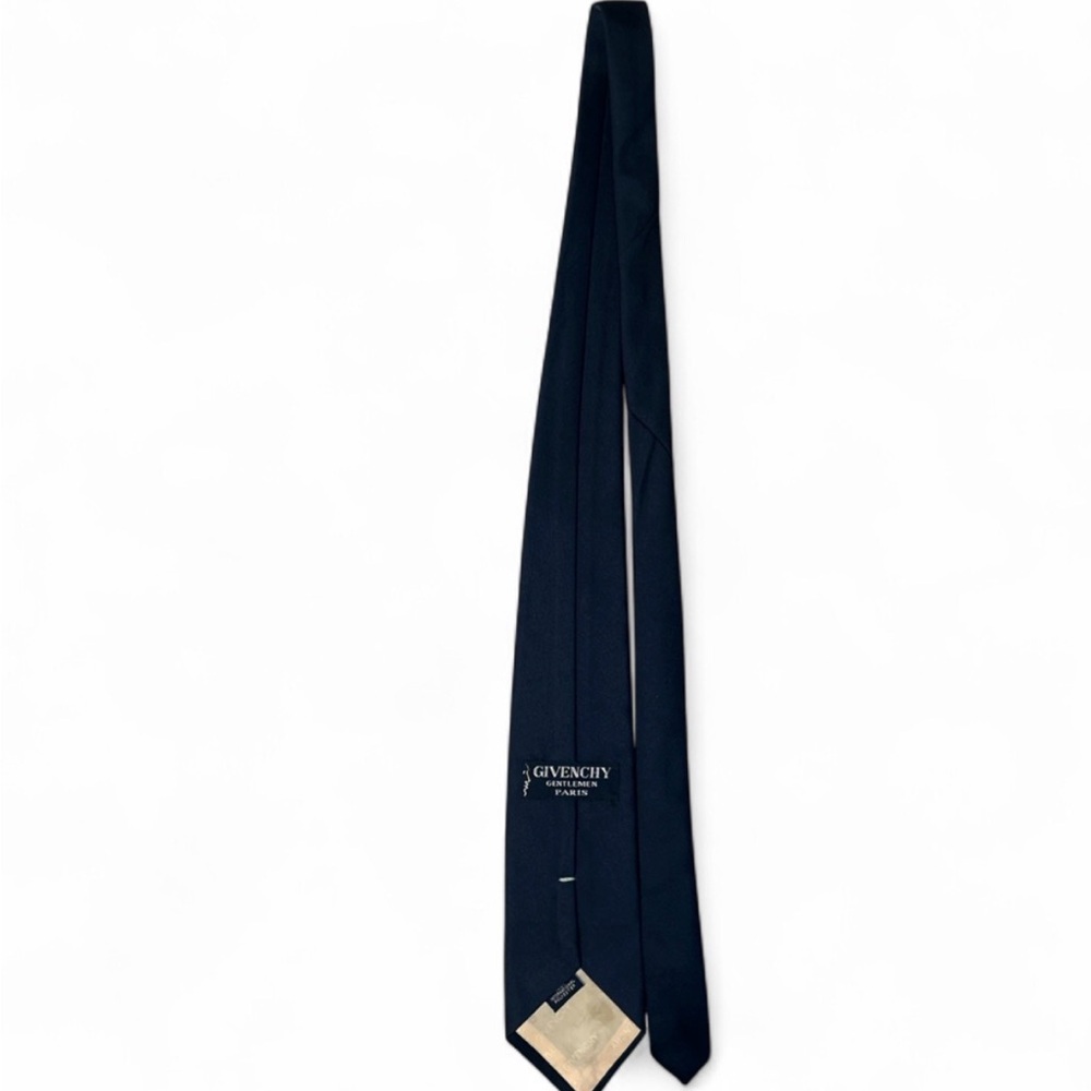 🔥 Givenchy Tie 🔥 - Picture 3 of 4